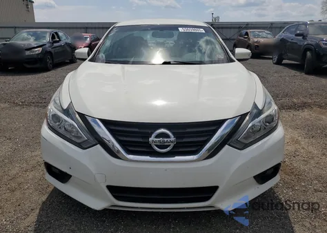 2018 Nissan Altima 2.5 из США, поврежденный, VIN 1N4AL3AP2JC149735
